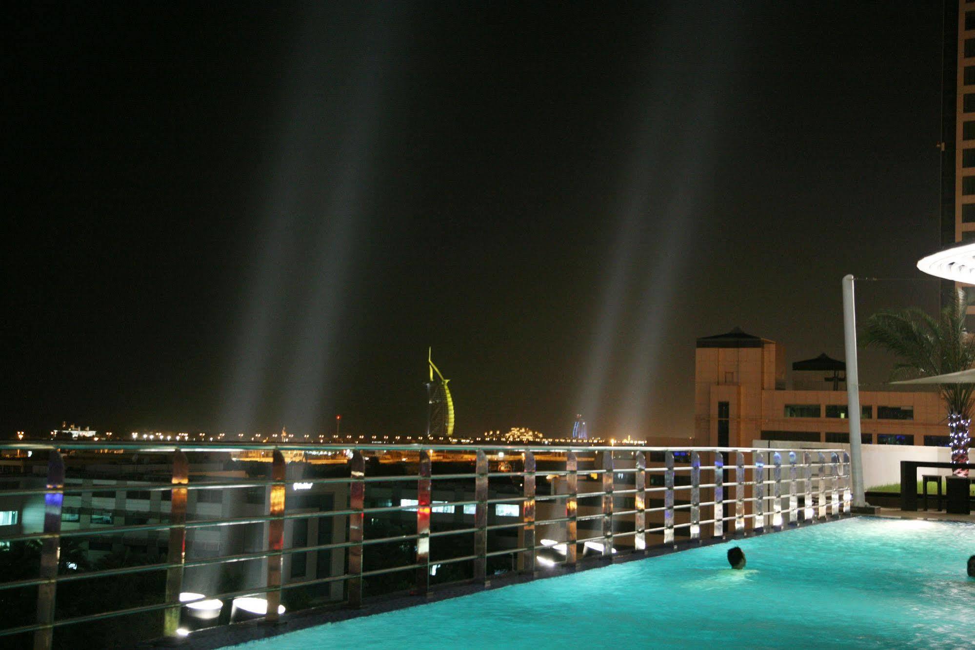 Staybridge Suites Dubai Internet City, An Ihg Hotel Exterior foto